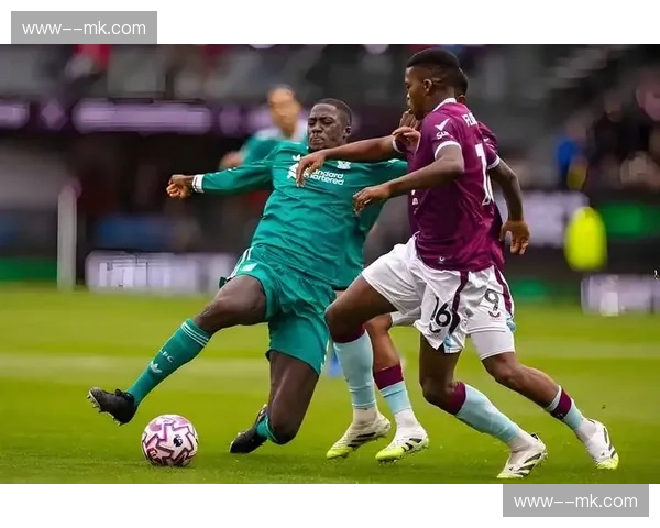 诺丁汉森林放弃复杂传导打法 边路传中内切结合定位球成得分核心